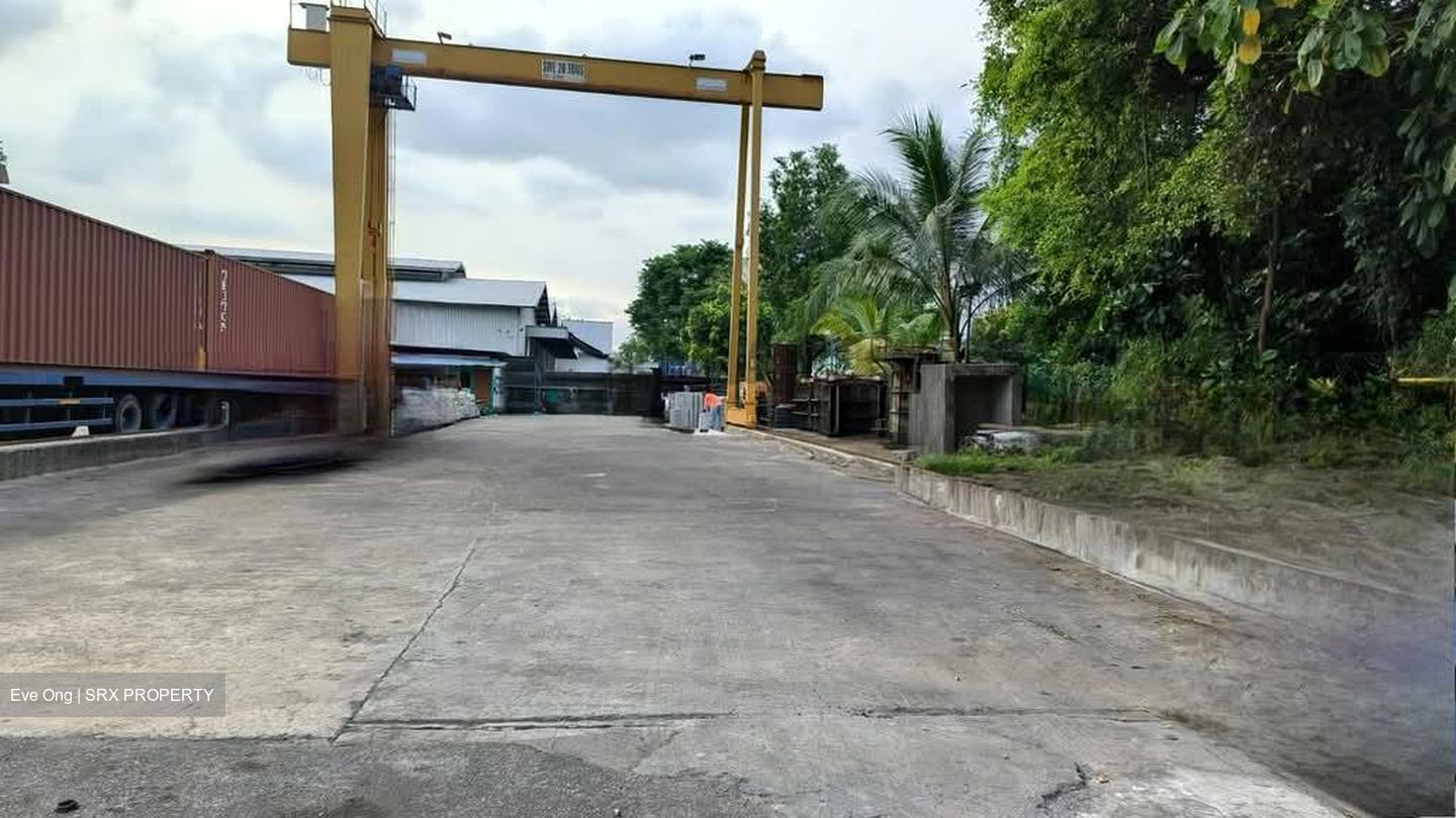 Airport Boulevard (D17), Factory #554003711